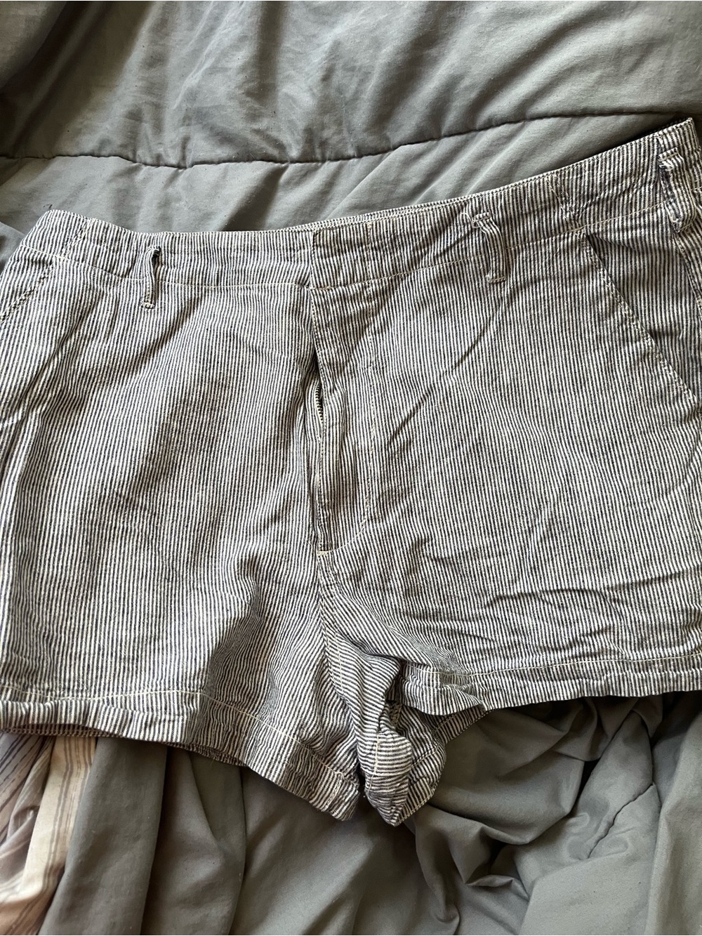 Abercrombie Women’s Stripe Shorts - Neutral Stripe